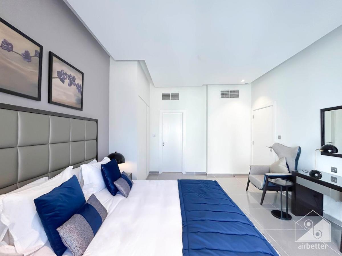 Luxury Stay At Damac Majestine With Balcony & Views Dubai Exterior photo