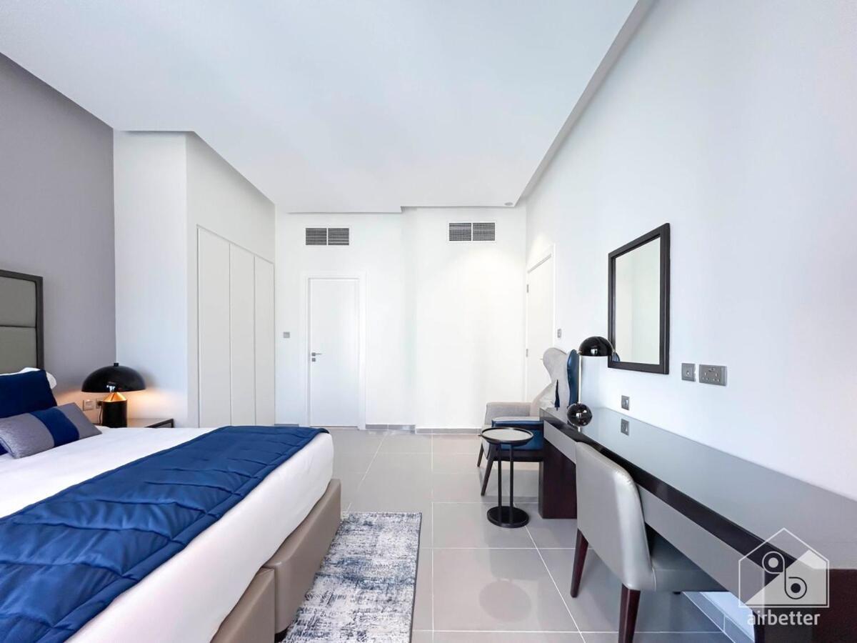 Luxury Stay At Damac Majestine With Balcony & Views Dubai Exterior photo